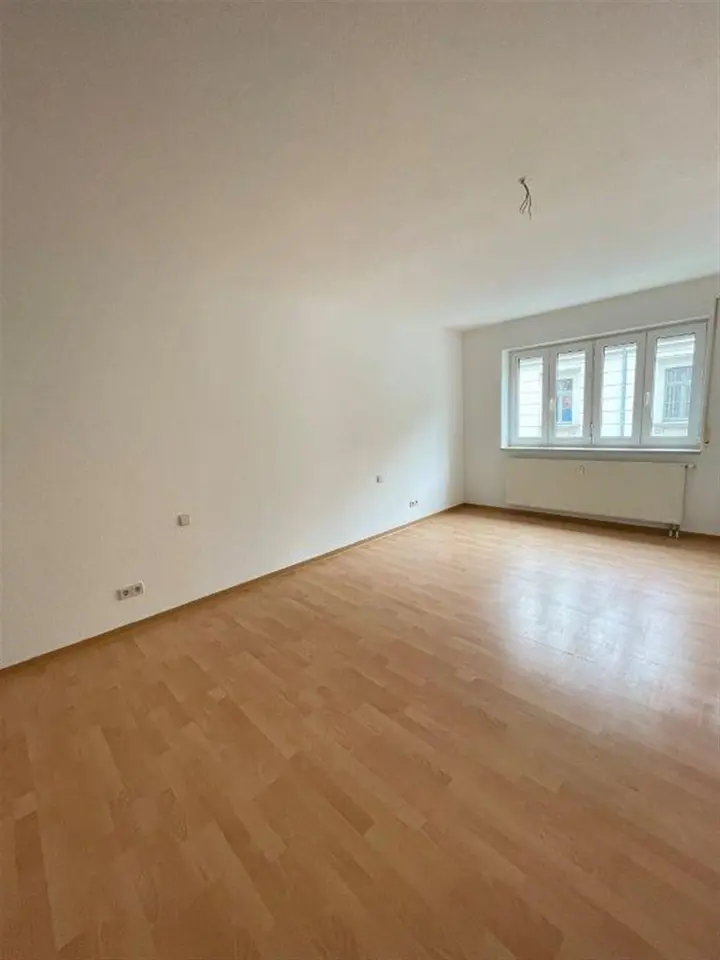 2 Zimmer Wohnung mit 63 m² in Plauen – Bild 2
