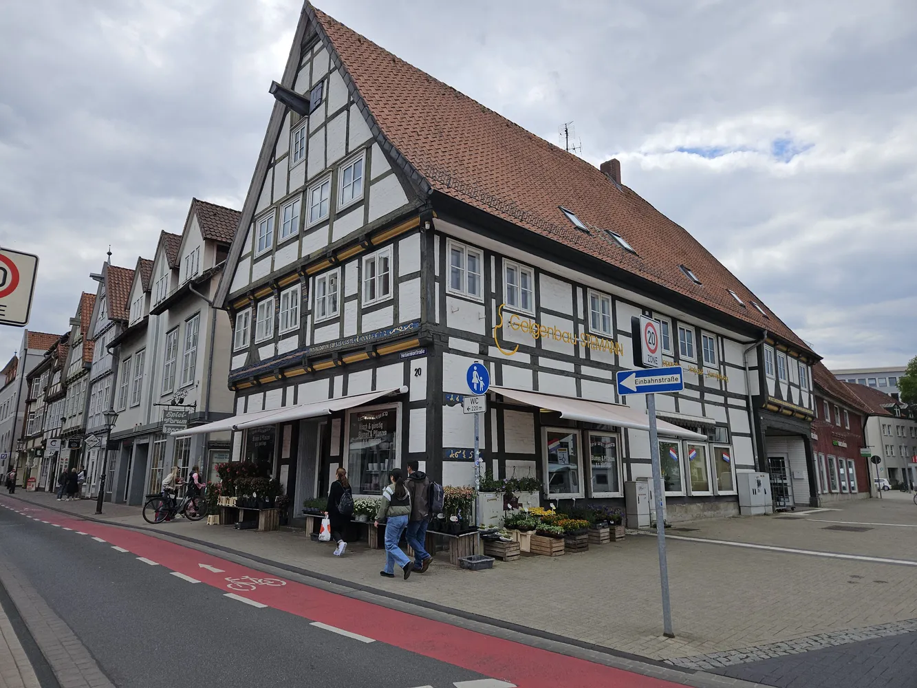 2 Zimmer Wohnung mit 80 m² in Celle – Bild 1