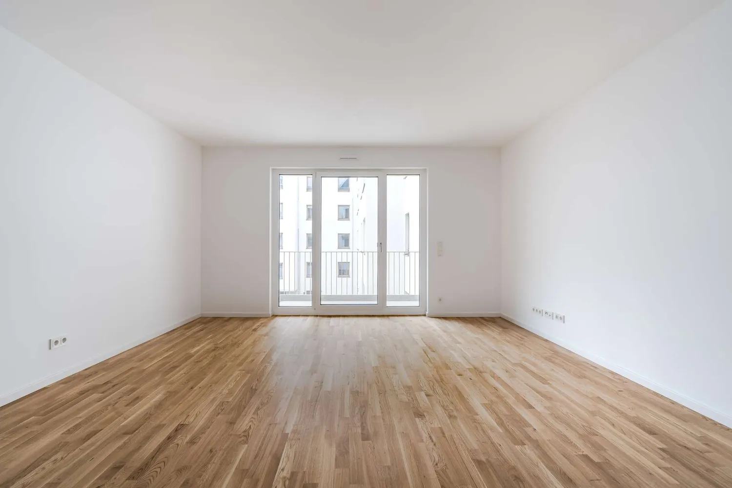 2 Zimmer Wohnung mit 83 m² in Frankfurt am Main – Bild 1