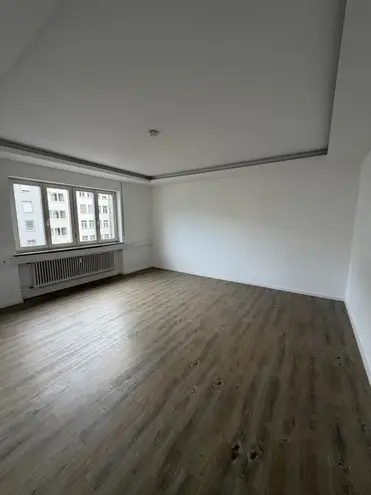 5 Zimmer Wohnung mit 179 m² in Stuttgart – Bild 2