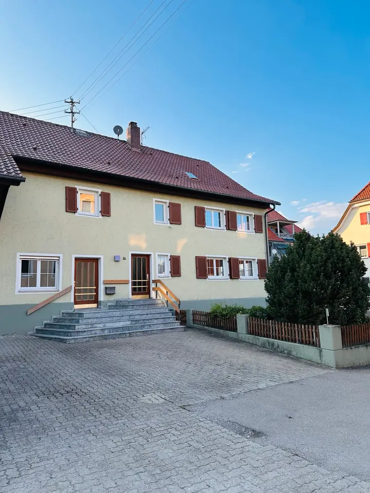 7 Zimmer Haus mit 300 m² in Weingarten – Bild 2