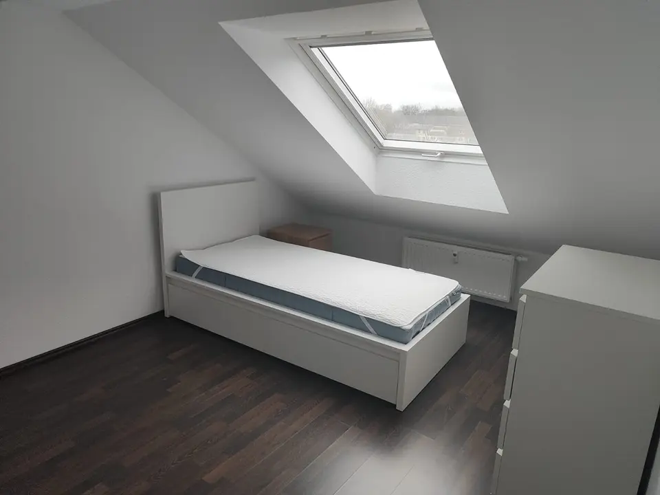 WG-Zimmer mit 12 m² in Duisburg – Bild 1