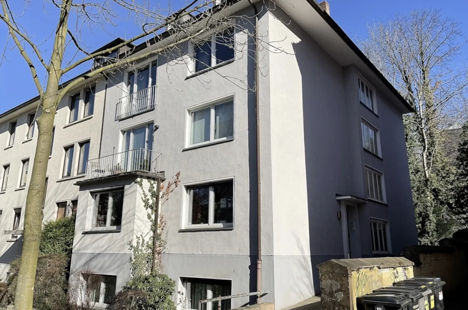 7 Zimmer Wohnung mit 100 m² in Bochum – Bild 1