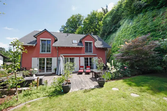 7 Zimmer Haus mit 260 m² in München – Bild 2