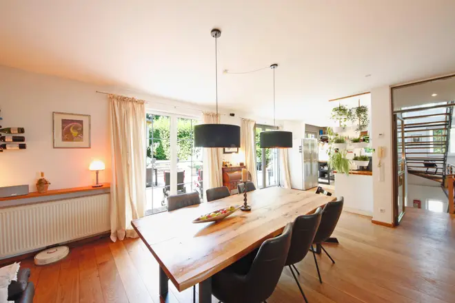7 Zimmer Haus mit 260 m² in München – Bild 4
