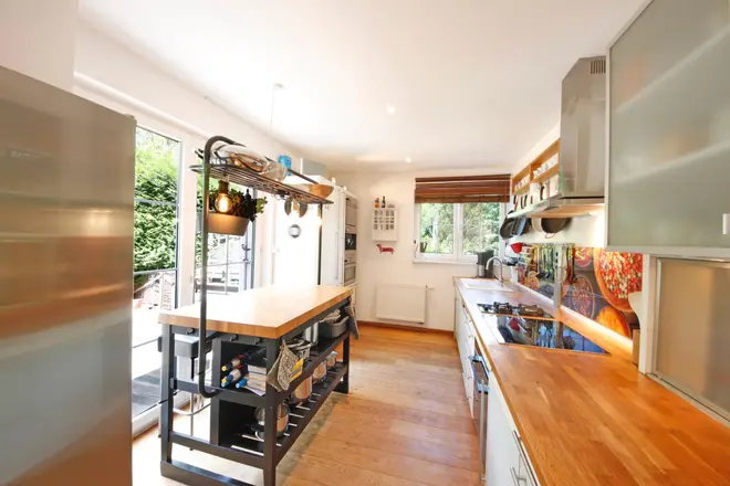 7 Zimmer Haus mit 260 m² in München – Bild 8