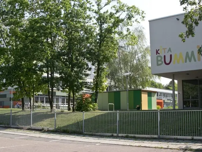 2 Zimmer Wohnung mit 49 m² in Halle (Saale) – Bild 3