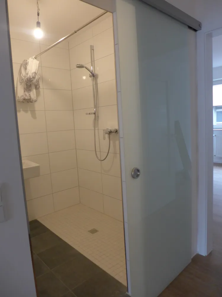 2 Zimmer Wohnung mit 56 m² in Neuss – Bild 2