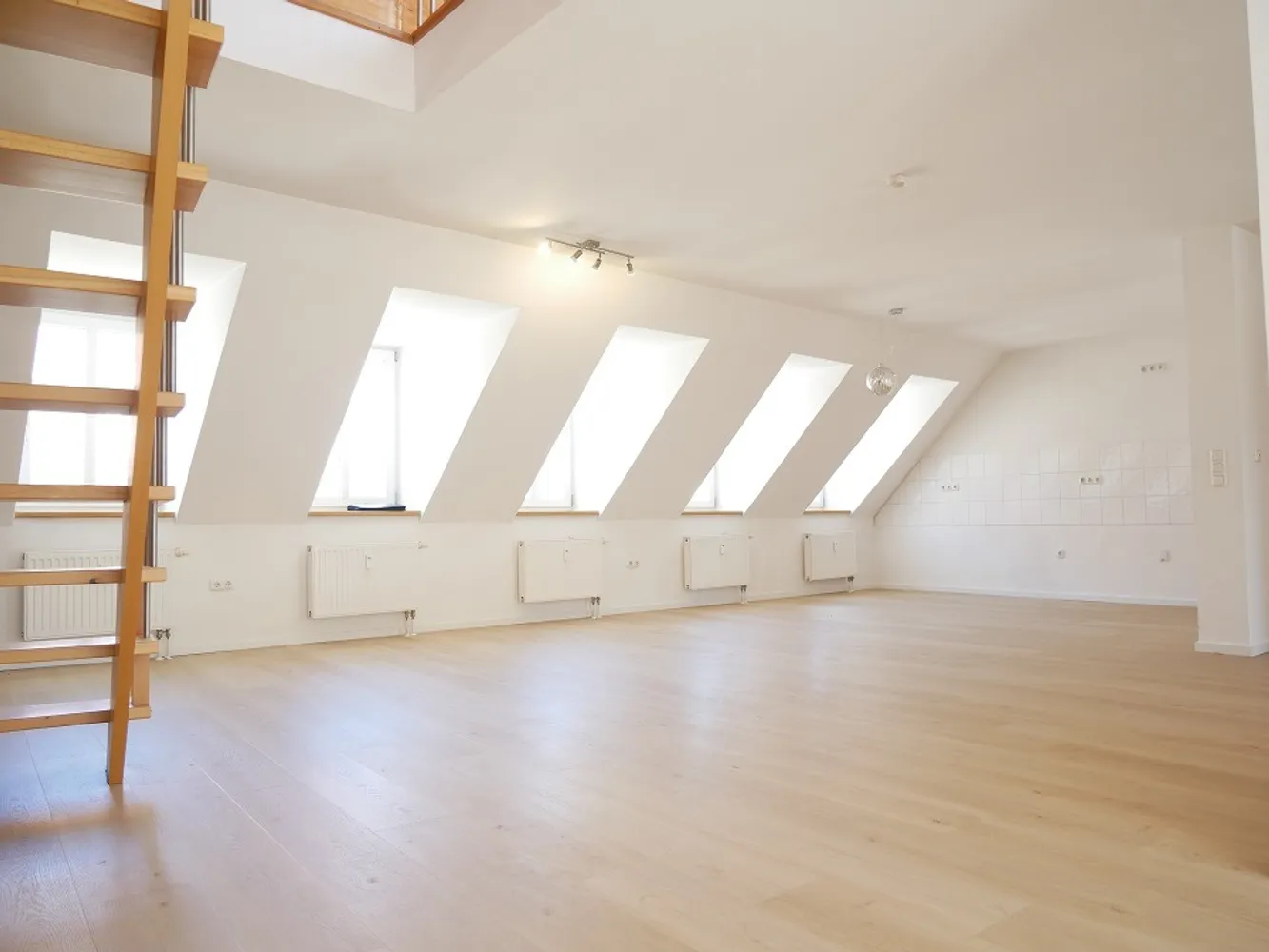 2 Zimmer Wohnung mit 116 m² in Augsburg – Bild 10