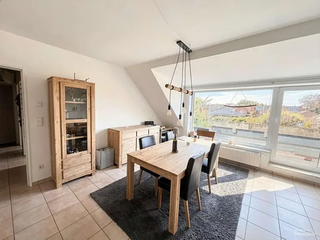 2 Zimmer Wohnung mit 72 m² in Oberhausen – Bild 2