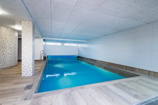6 Zimmer Haus mit 300 m² in Freiburg im Breisgau – Bild 6