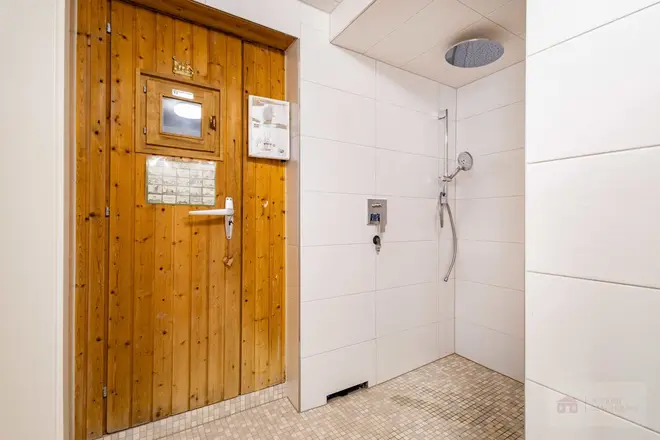6 Zimmer Haus mit 300 m² in Freiburg im Breisgau – Bild 7