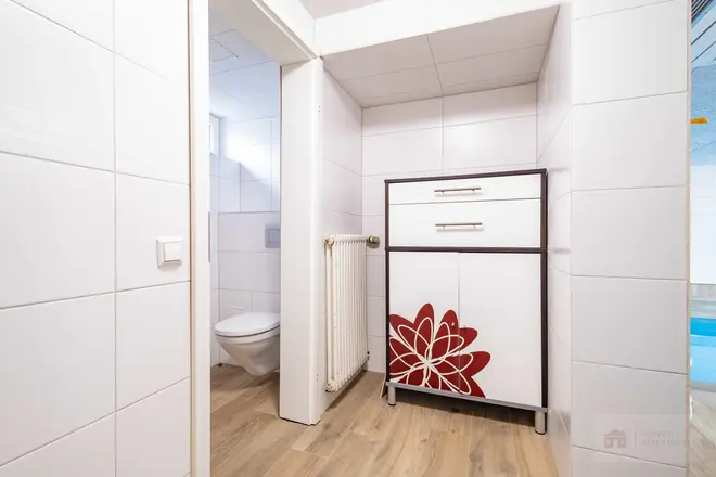 6 Zimmer Haus mit 300 m² in Freiburg im Breisgau – Bild 8