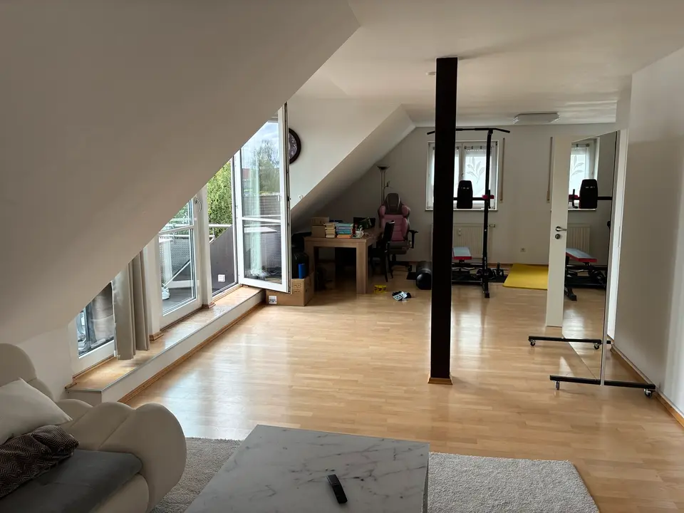 4 Zimmer Wohnung mit 105 m² in Freising – Bild 1