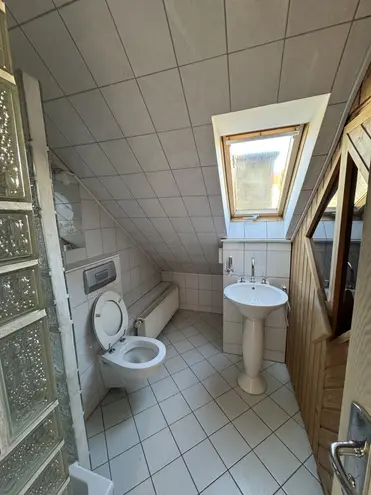 4 Zimmer Wohnung mit 104 m² in Stuttgart – Bild 2