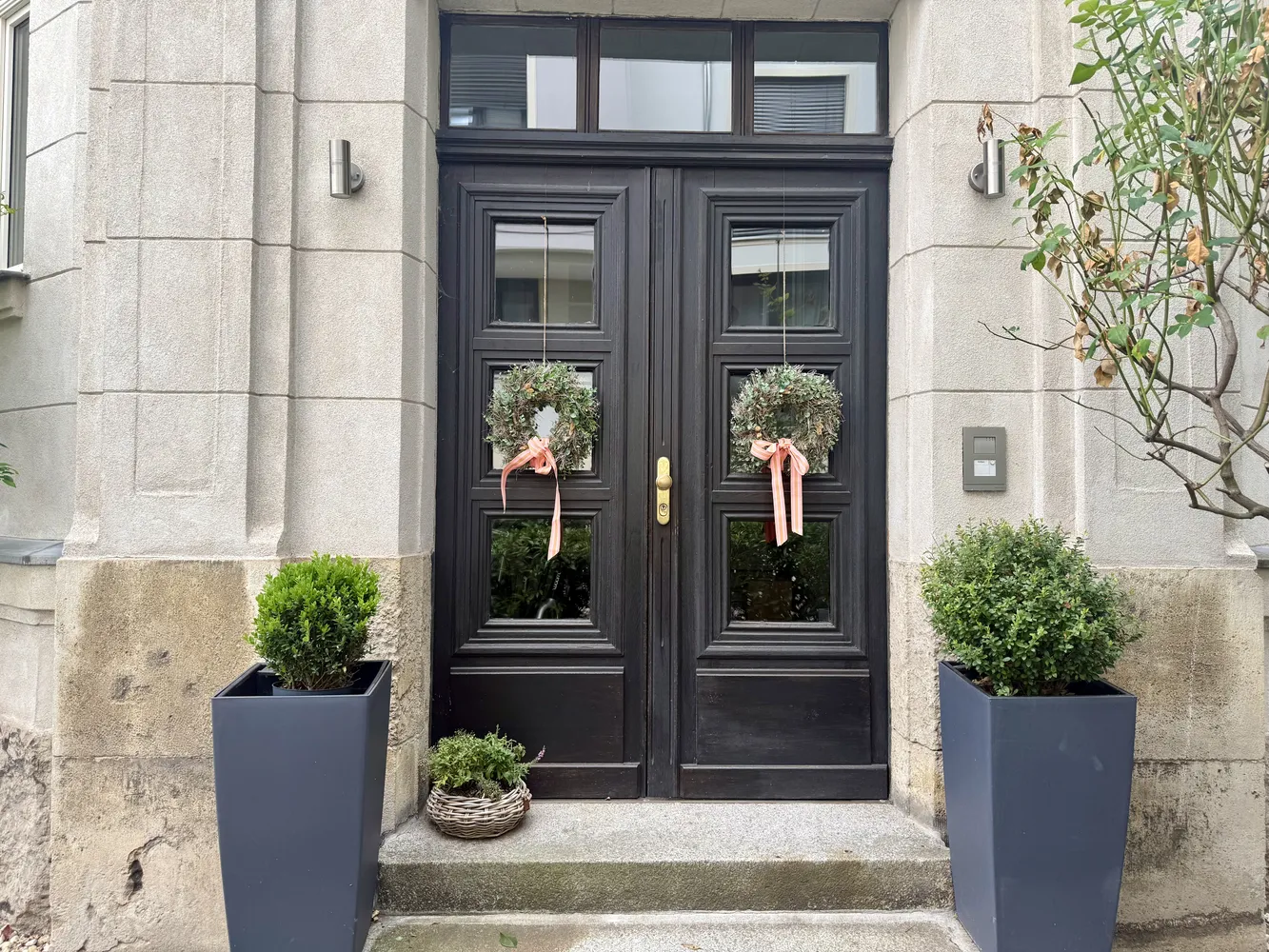 6 Zimmer Wohnung mit 220 m² in Leipzig – Bild 1