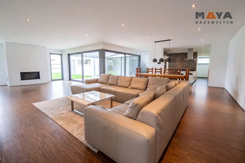 6 Zimmer Haus mit 292 m² in Karlsruhe – Bild 1