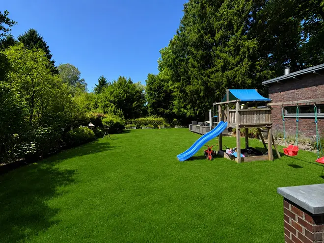 10 Zimmer Haus mit 239 m² in Hamburg – Bild 3