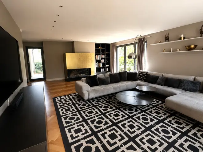 10 Zimmer Haus mit 239 m² in Hamburg – Bild 4
