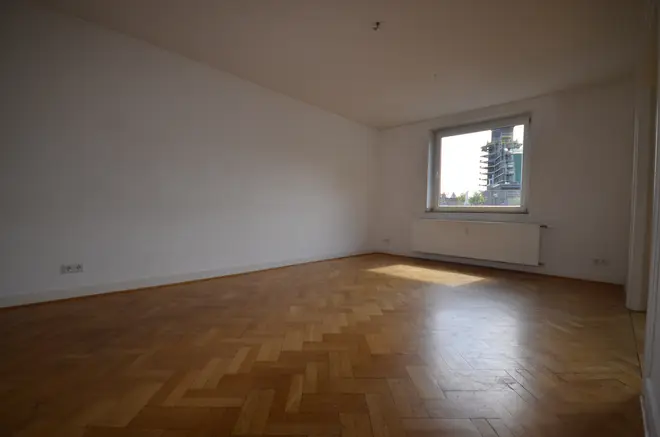 4 Zimmer Wohnung mit 110 m² in Düsseldorf – Bild 3