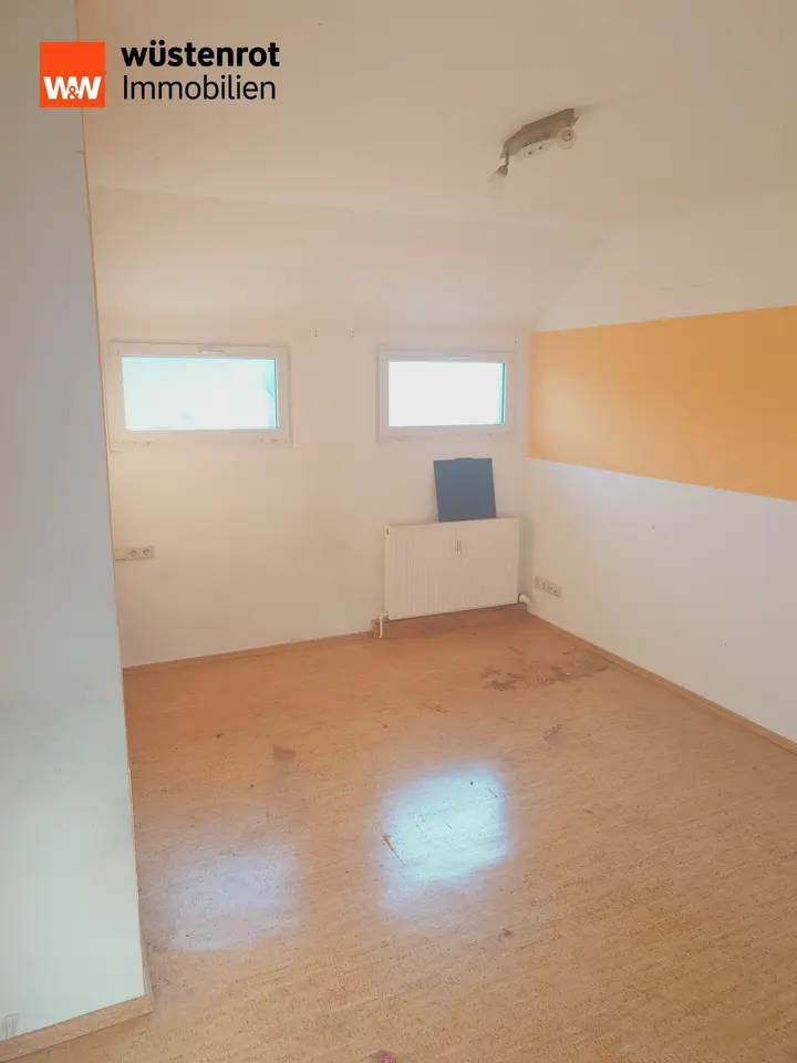 7 Zimmer Wohnung mit 230 m² in Freiberg – Bild 3