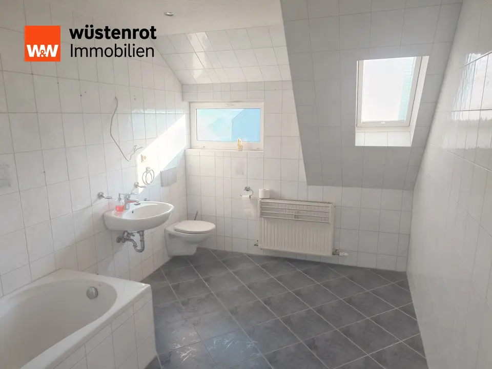 7 Zimmer Wohnung mit 230 m² in Freiberg – Bild 5