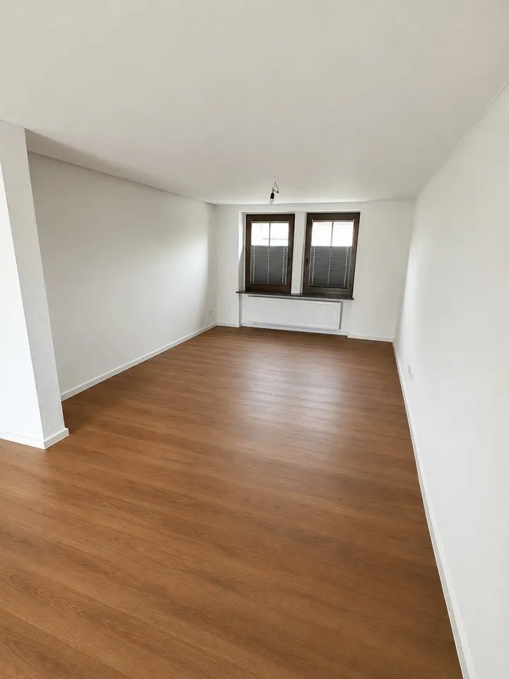 4 Zimmer Wohnung mit 102 m² in Aschersleben – Bild 1