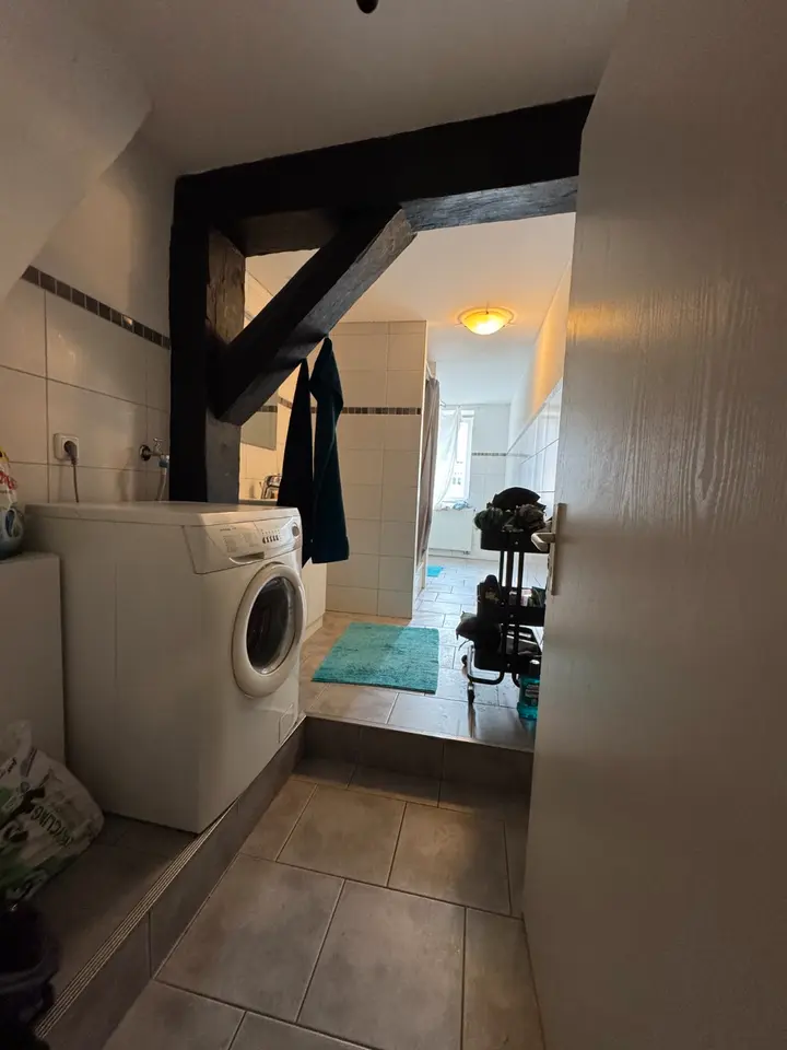 6 Zimmer Wohnung mit 280 m² in Kassel – Bild 9