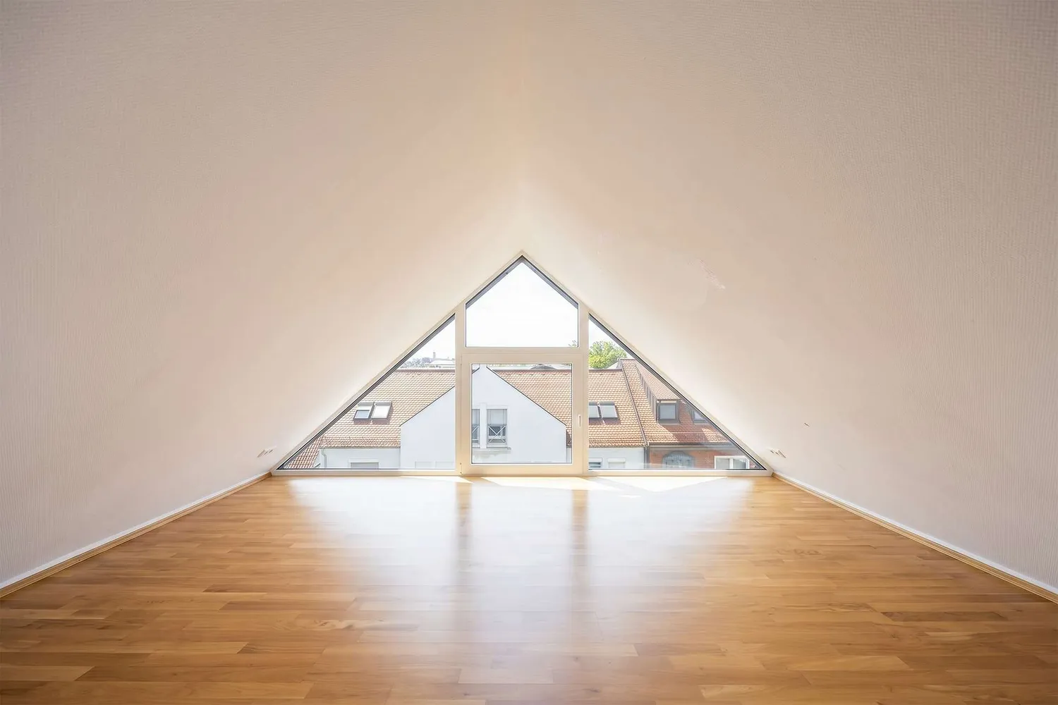 7 Zimmer Wohnung mit 301 m² in Ludwigsburg – Bild 4