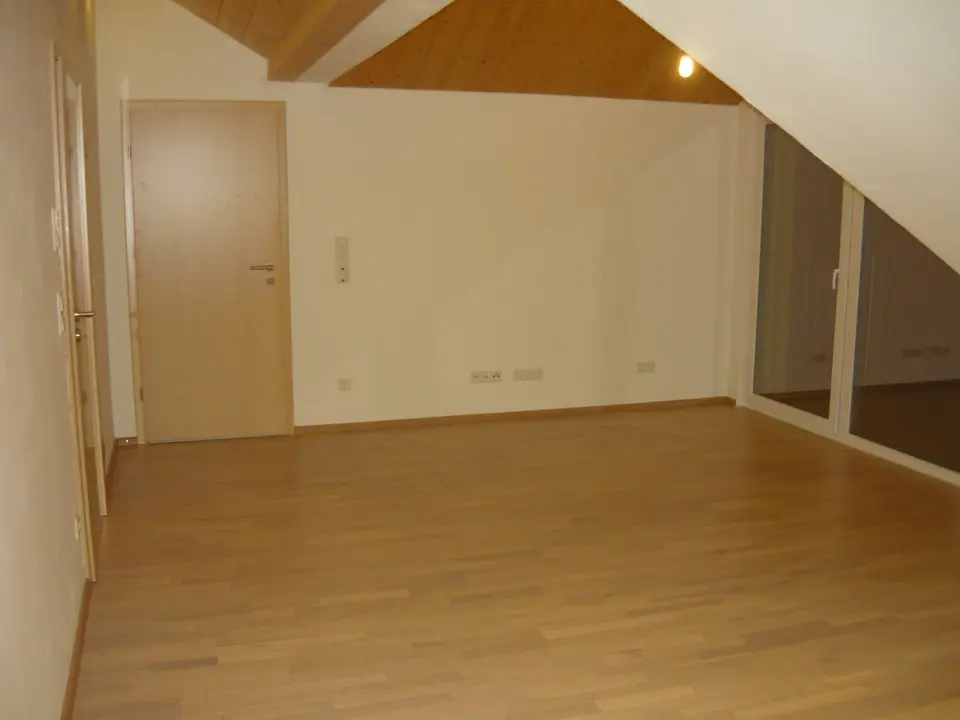 WG-Zimmer mit 141 m² in Rosenheim – Bild 2