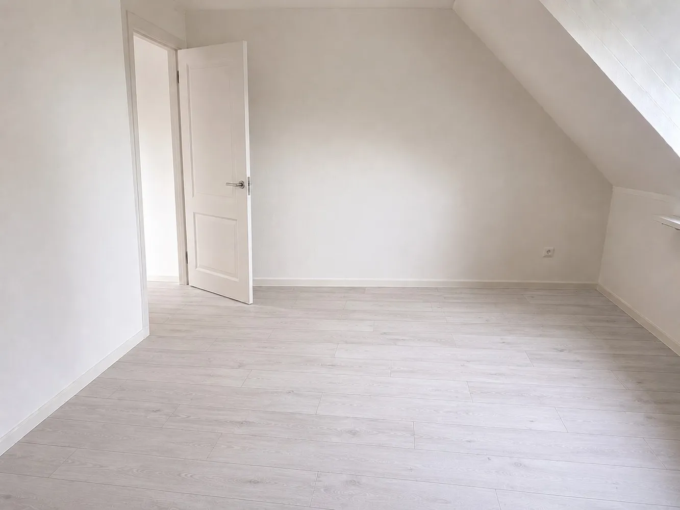 4 Zimmer Wohnung mit 98 m² in Neuwied – Bild 1
