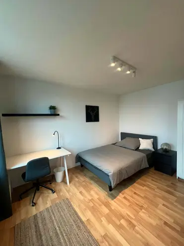 WG-Zimmer mit 14 m² in München – Bild 1