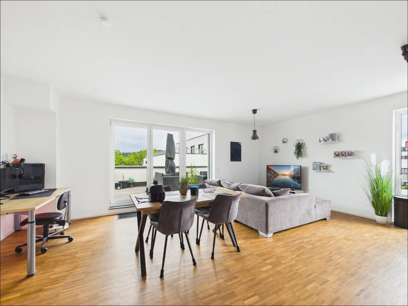 2 Zimmer Wohnung mit 80 m² in Aschaffenburg – Bild 2