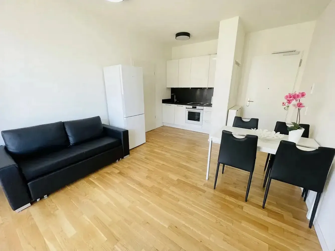 2 Zimmer Wohnung mit 55 m² in Berlin – Bild 1