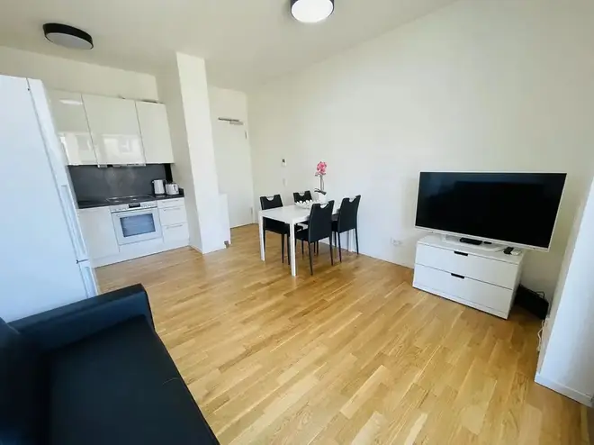 2 Zimmer Wohnung mit 55 m² in Berlin – Bild 2