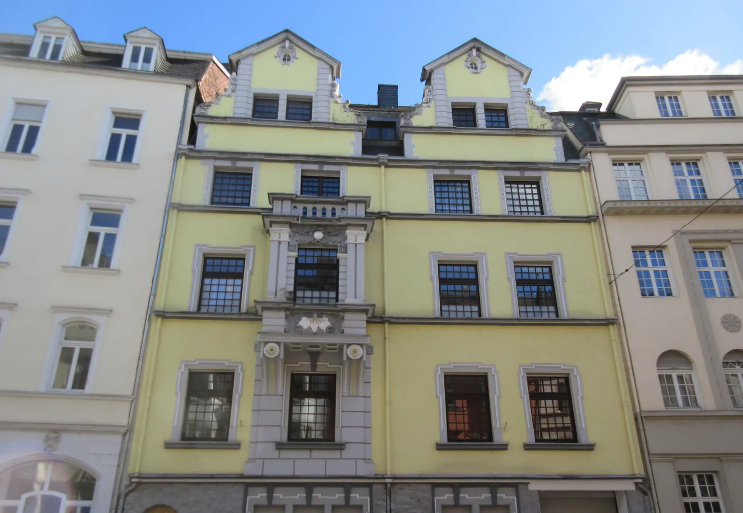 7 Zimmer Wohnung mit 212 m² in Trier – Bild 1