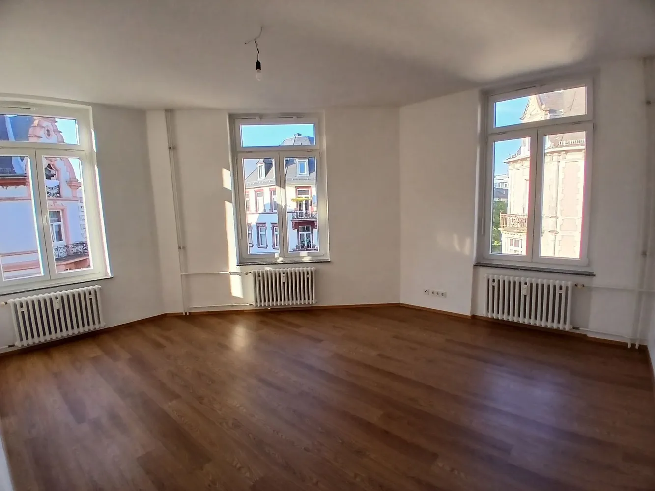 2 Zimmer Wohnung mit 71 m² in Frankfurt am Main – Bild 1