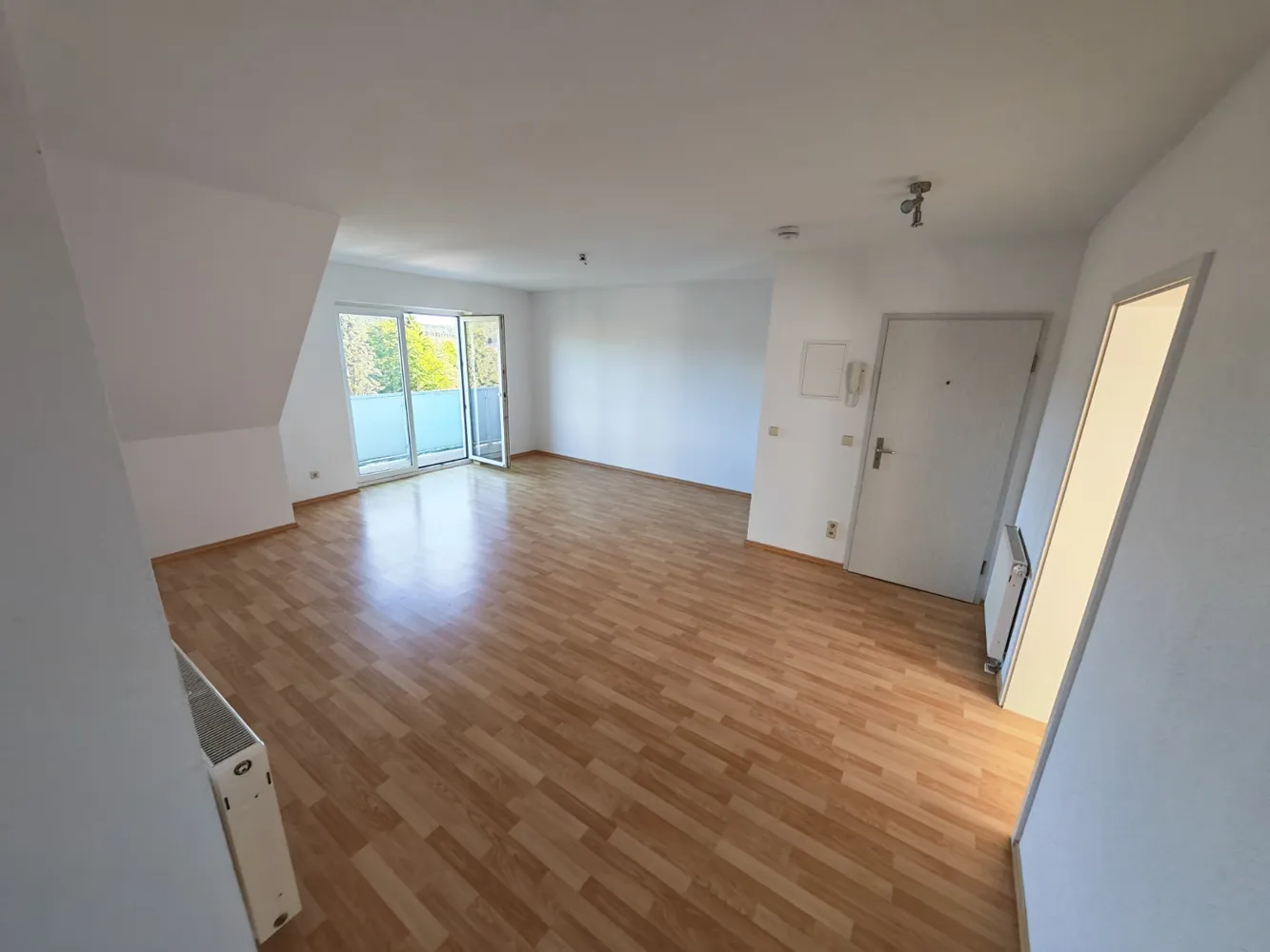 2 Zimmer Wohnung mit 60 m² in Plauen – Bild 9