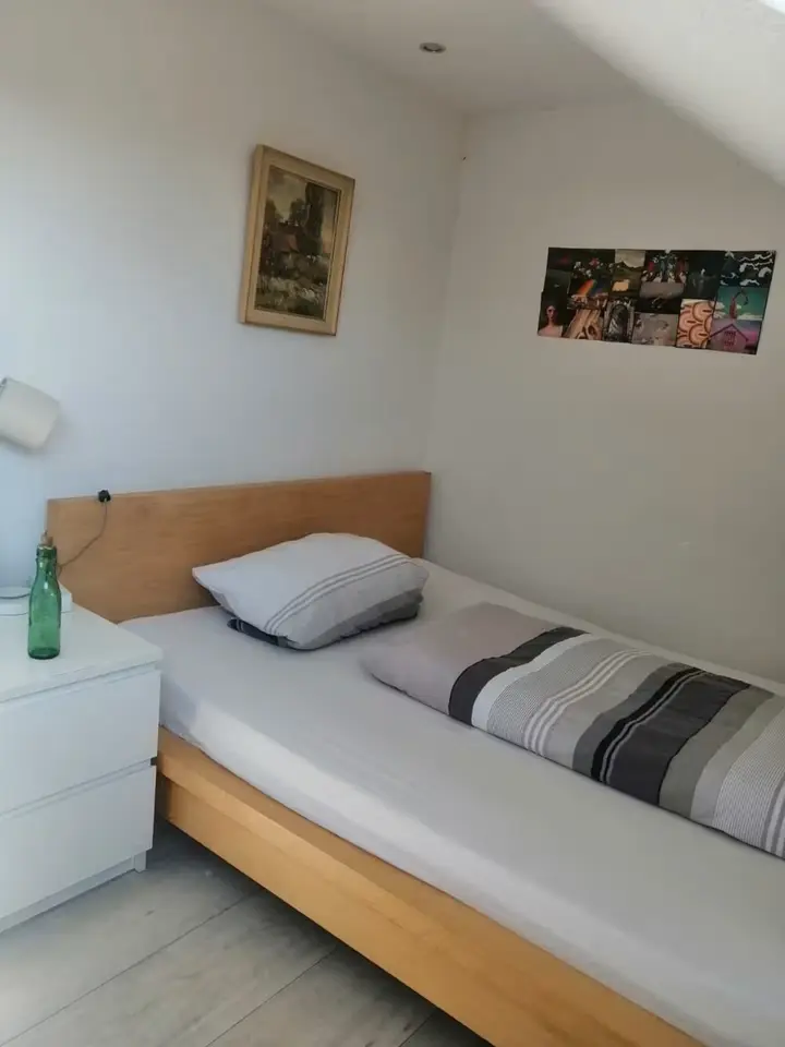 WG-Zimmer mit 20 m² in Stuttgart – Bild 1