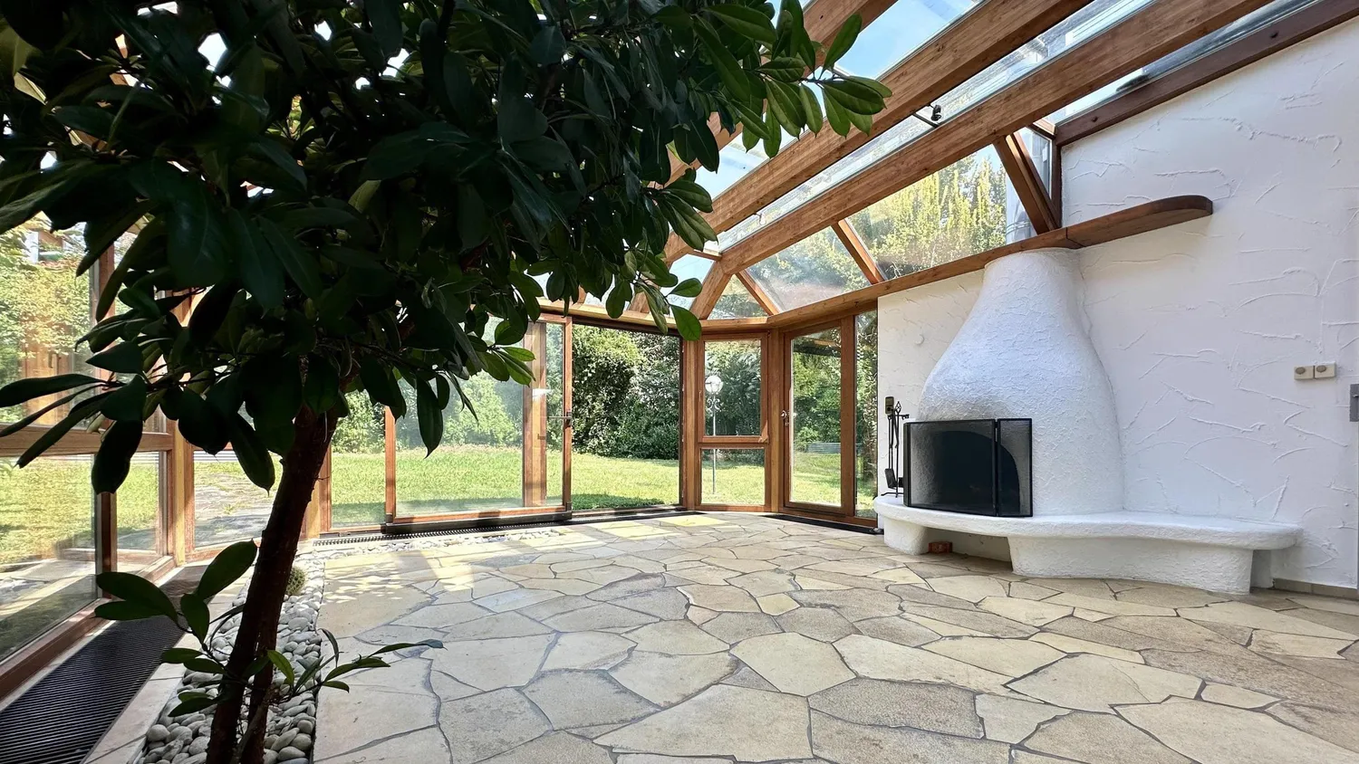 8 Zimmer Haus mit 265 m² in Esslingen am Neckar – Bild 1