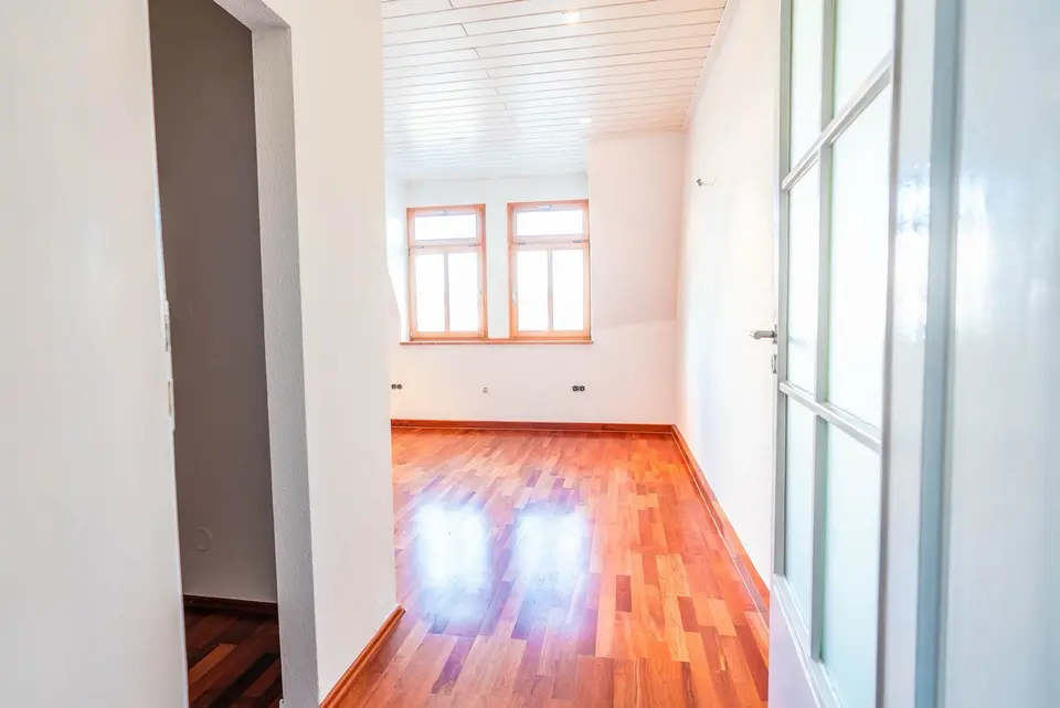 2 Zimmer Wohnung mit 74 m² in Fürth – Bild 4