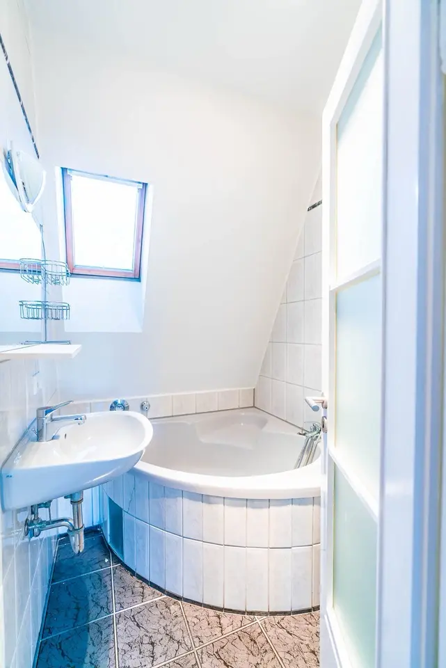 2 Zimmer Wohnung mit 74 m² in Fürth – Bild 9