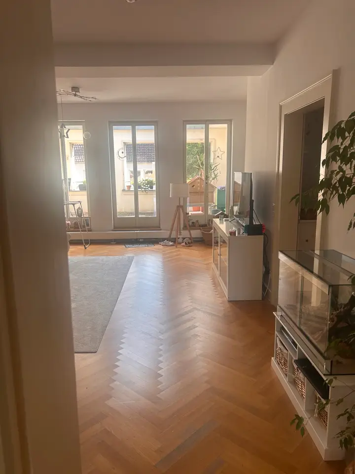 4 Zimmer Wohnung mit 140 m² in Weimar – Bild 1