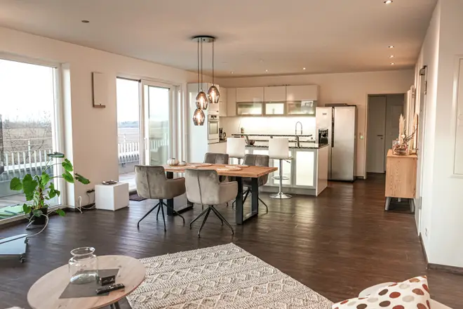 4 Zimmer Wohnung mit 105 m² in Bonn – Bild 1