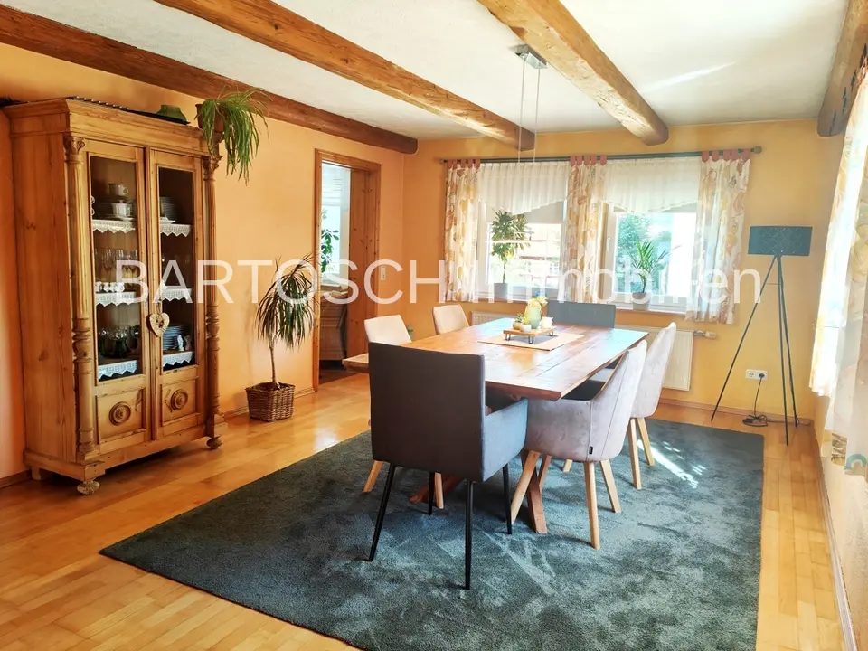 6 Zimmer Haus mit 215 m² in Erlangen – Bild 6
