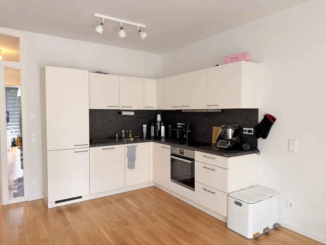 2 Zimmer Wohnung mit 65 m² in Bonn – Bild 2