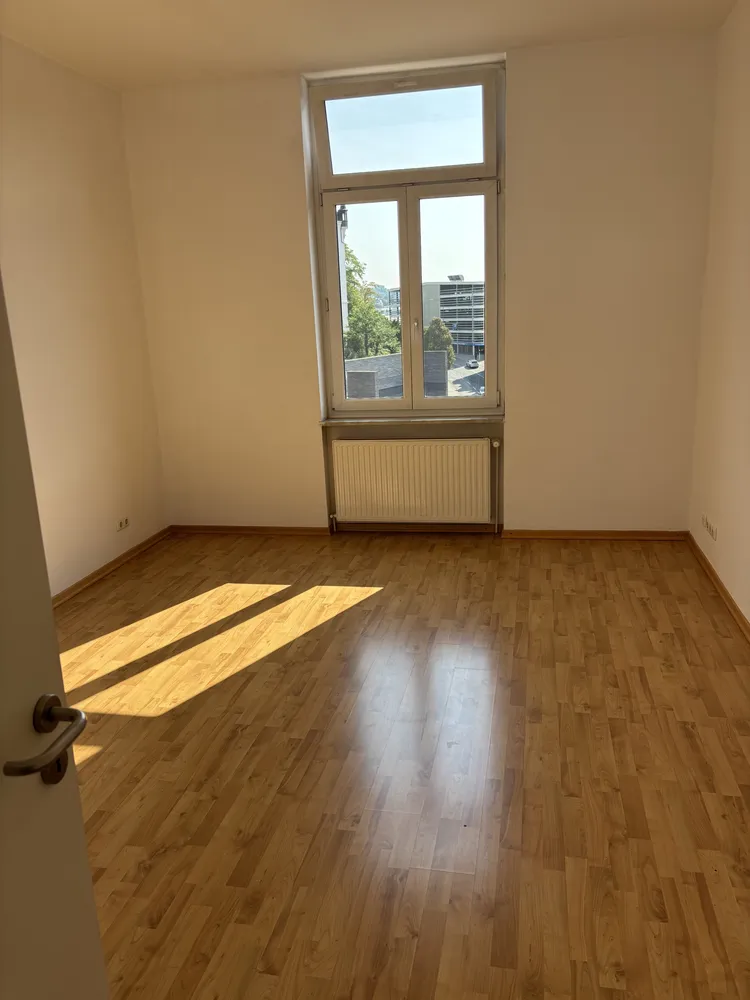 5 Zimmer Wohnung mit 145 m² in Wiesbaden – Bild 4
