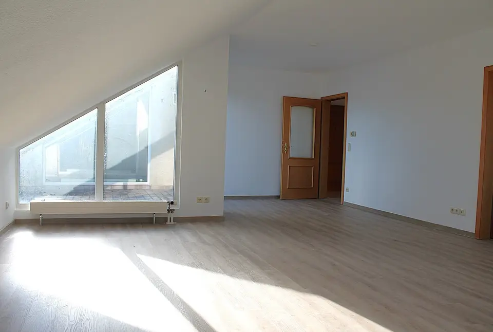 2 Zimmer Wohnung mit 82 m² in Aschaffenburg – Bild 2