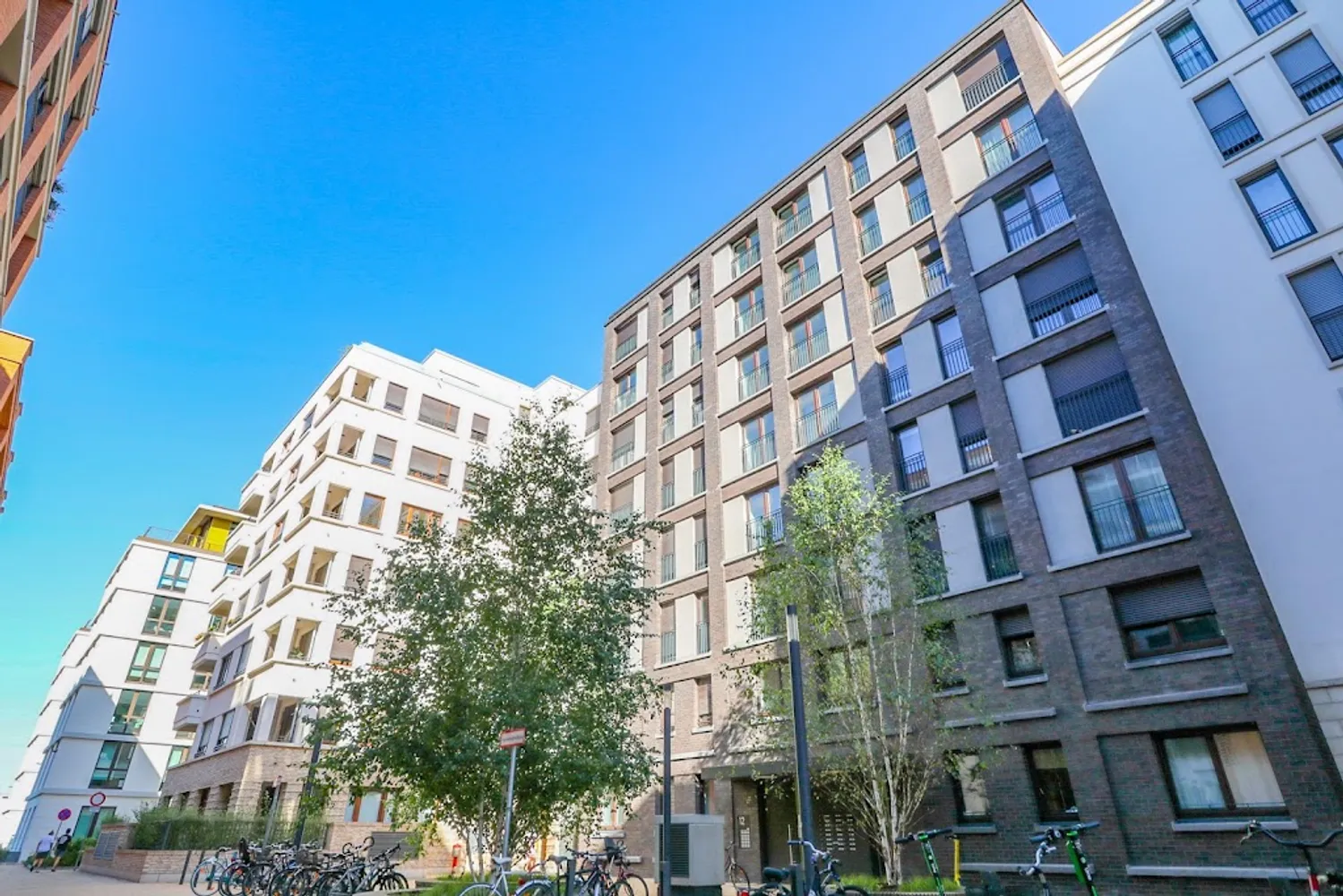 3 Zimmer Wohnung mit 96 m² in Frankfurt am Main – Bild 1