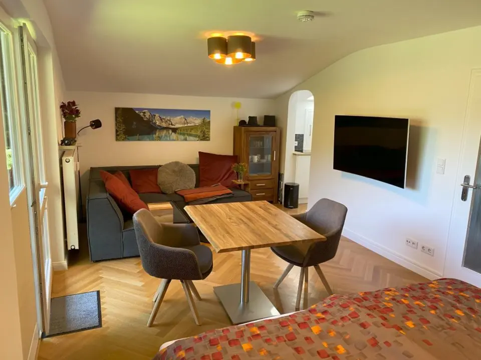 WG-Zimmer mit 34 m² in Rosenheim – Bild 1